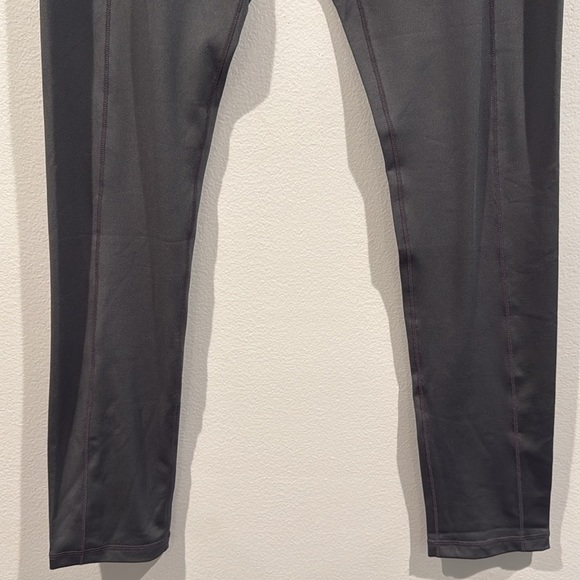 Body Gray Leggings with Pockets - Size L/XL - Picture 3 of 10